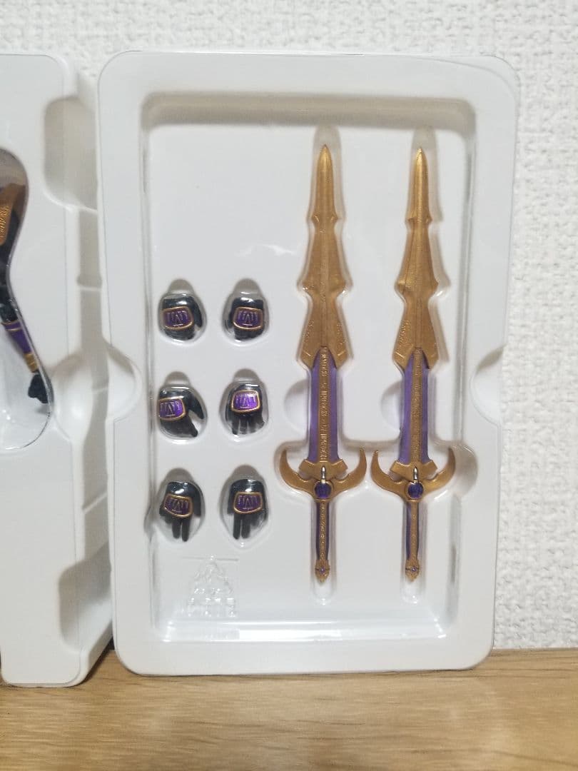 仮面ライダークウガ　真骨彫　ライジングタイタンフォーム