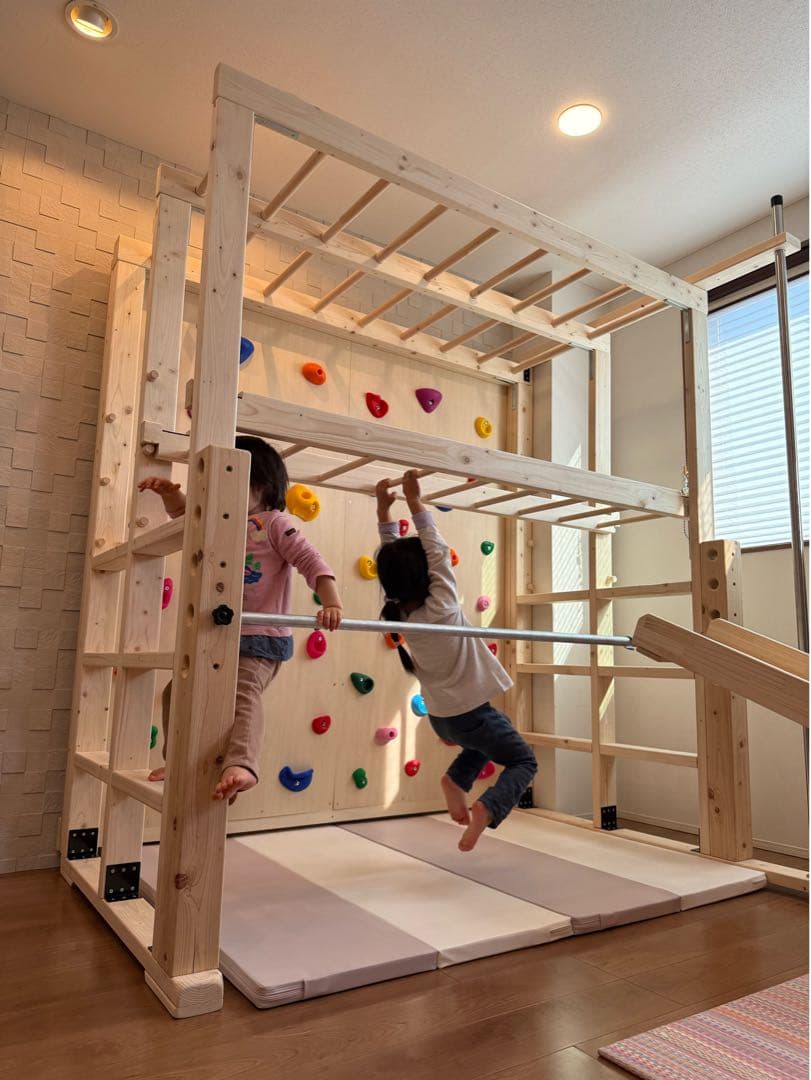 室内遊具　室内うんてい　室内雲梯　うんてい　鉄棒　ボルダリング