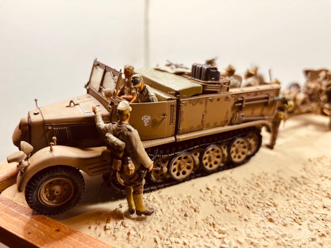 1/35 ドイツアフリカ軍団3tハーフトラック　105mm軽榴弾砲