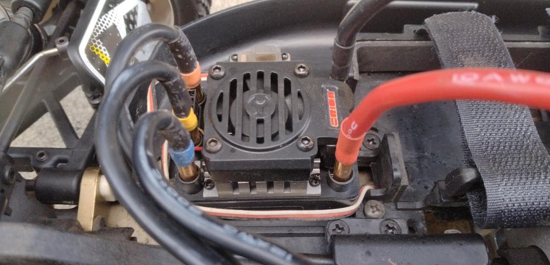 京商　KYOSHO インファーノ MP9e　電動ラジコンバギー