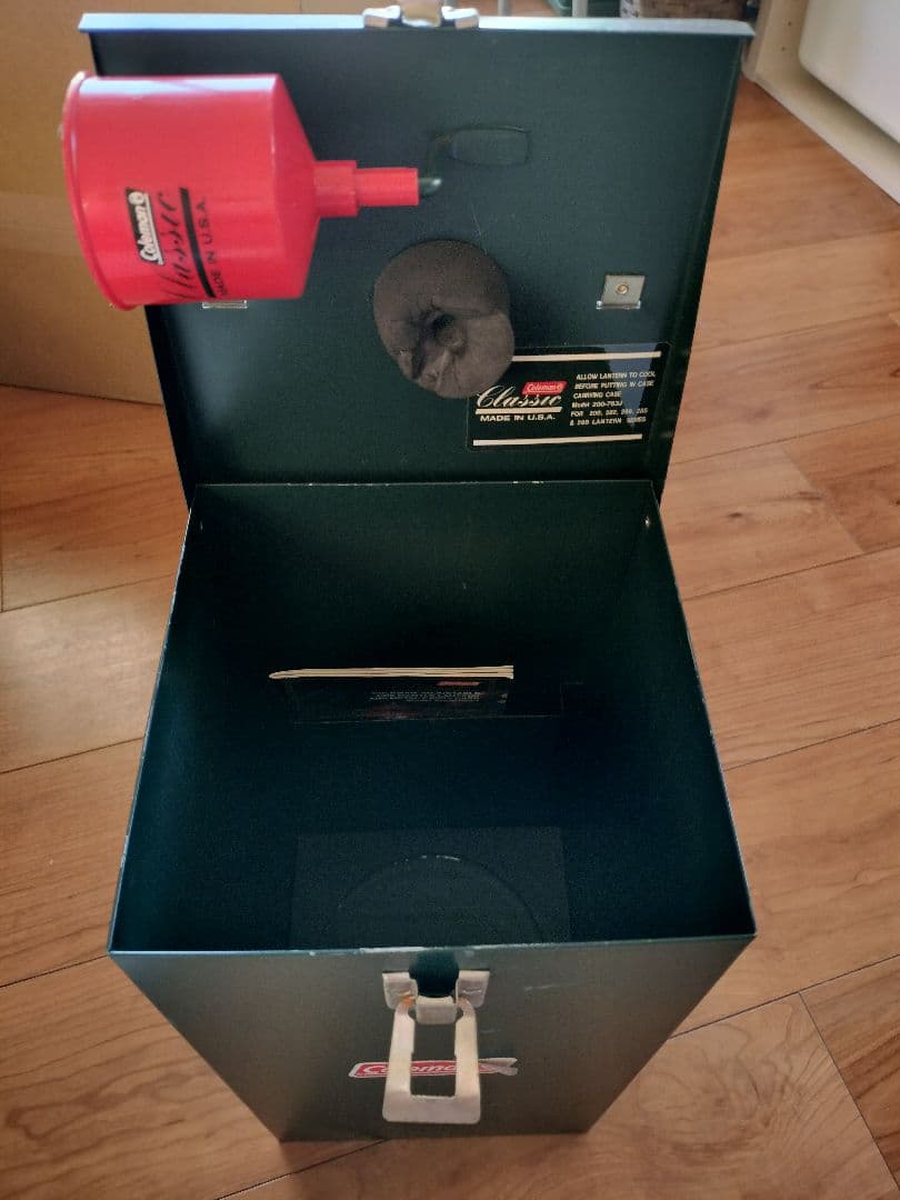 Coleman 赤ランタン 200B Classic 送料無料