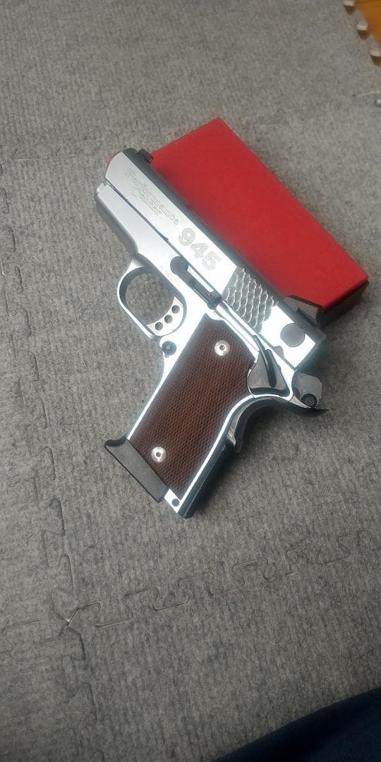 M945 ガスガン シルバー/ブラウン