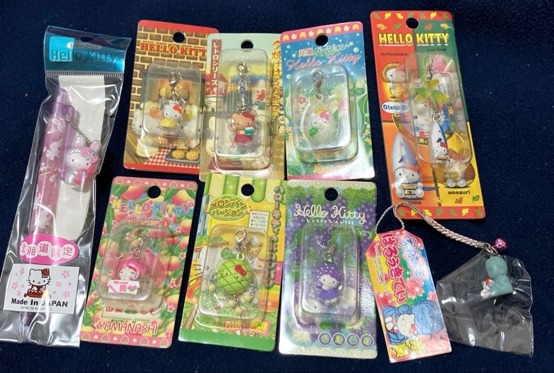 サンリオグッズまとめ売りご当地キティ根付ストラップファスナーマスコットなど