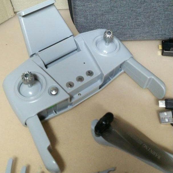 ドローン Holy Stone HS175(GPS搭載)