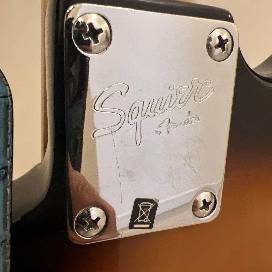 エレキギター　Squier