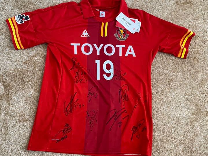 名古屋グランパス　ユニフォーム