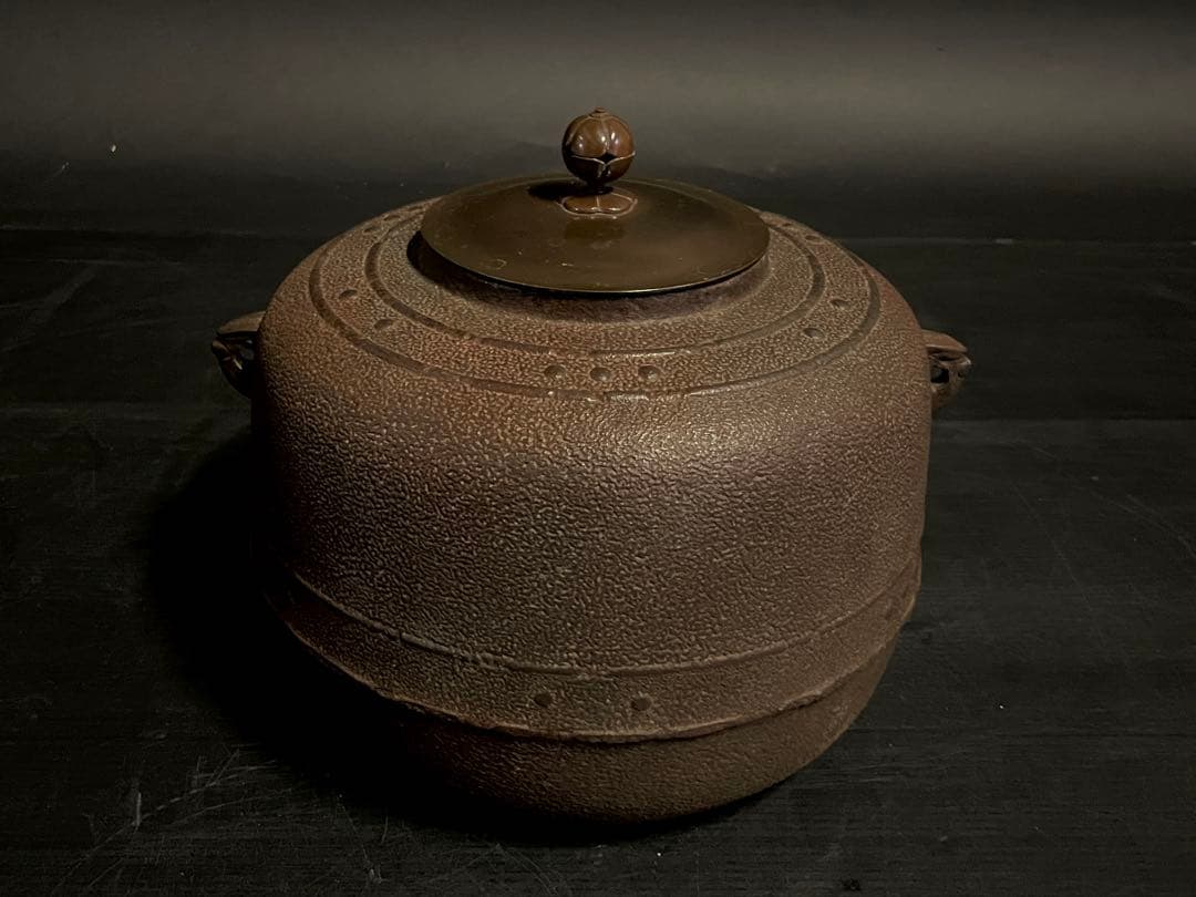 「母」 萬代屋釜 釜師 敬典 炉釜 共箱 茶道具 （107A）