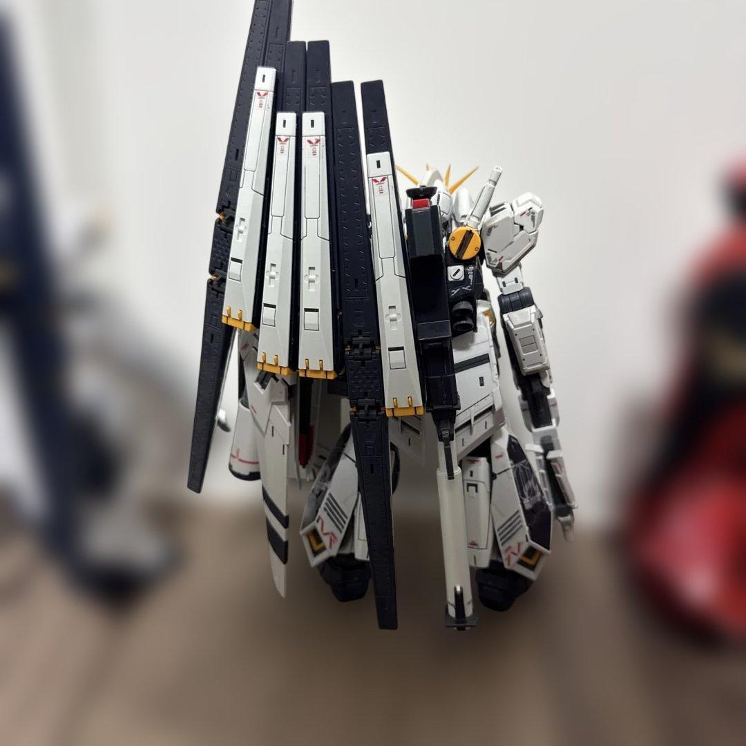 プレバンRGνガンダム2体＆RGサザビー完成品セット