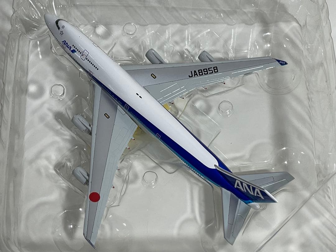 全日空商事 1/400 ANA B747-400 GSE アクセサリーセット
