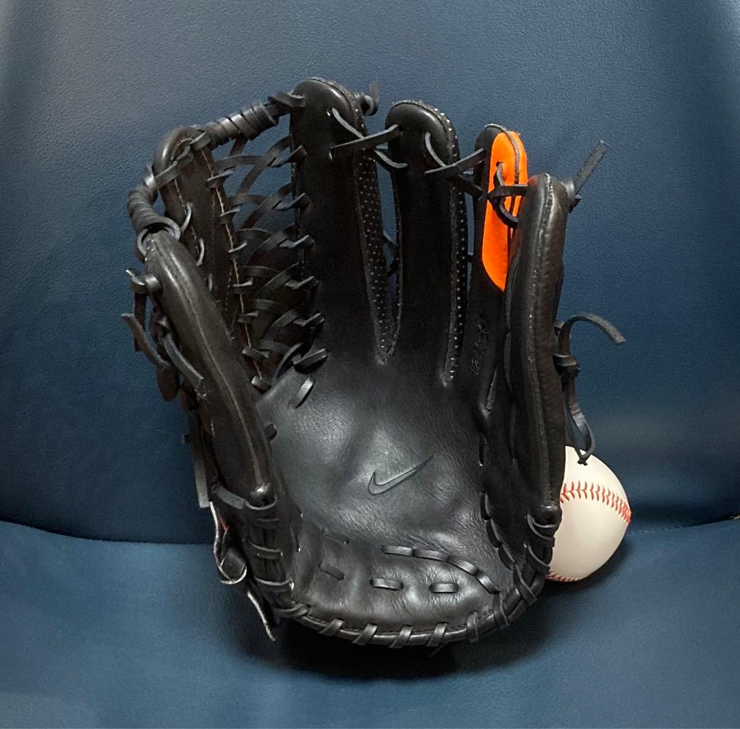 【匿名配送】激レア　ナイキ　海外モデル　外野手用