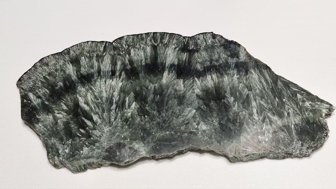 パワーストーン　天然石　セラフィナイト　斜緑泥石　プレート　225g　N.398