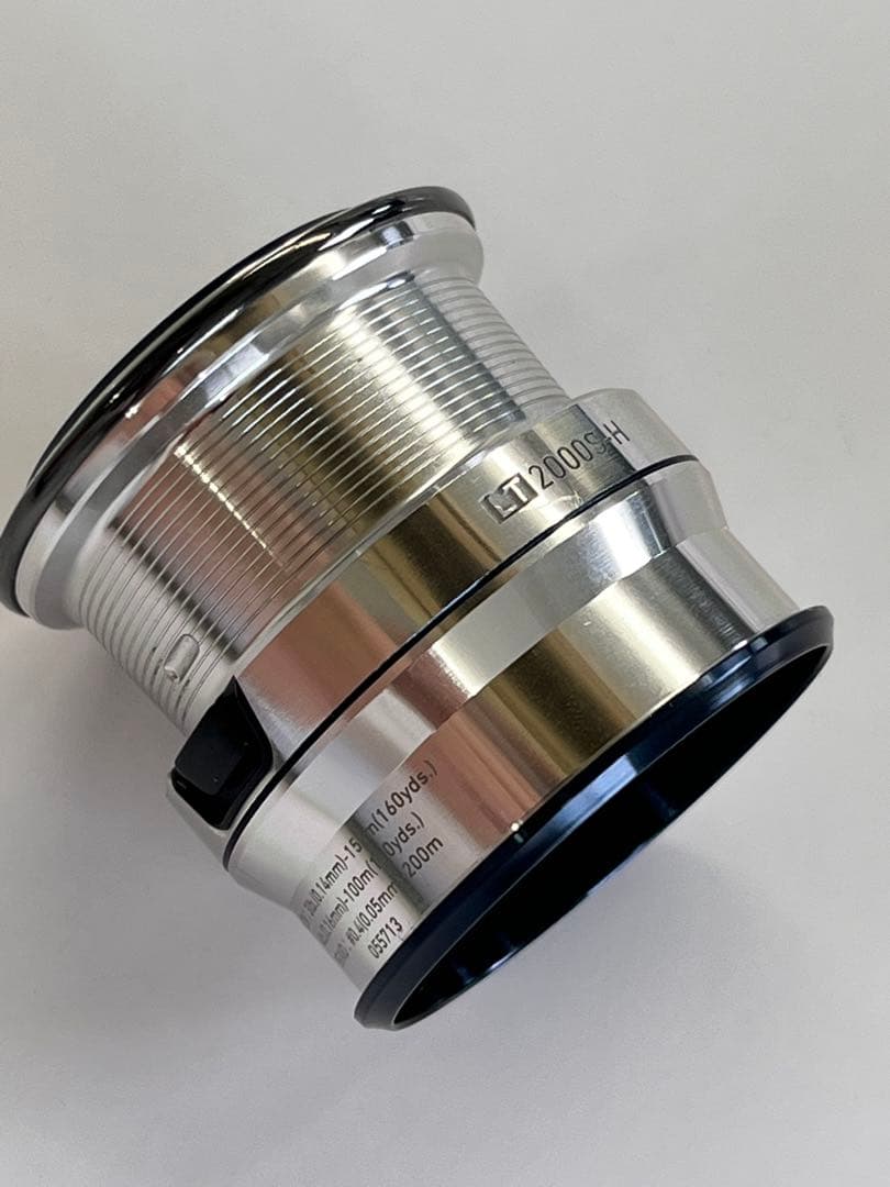 18イグジスト FC LT2000S-H スプール＋ドラグノブ ケース付き