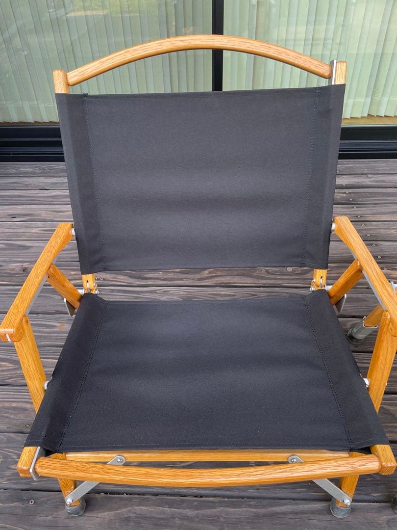 カーミットチェア ブラック NOVITA付属