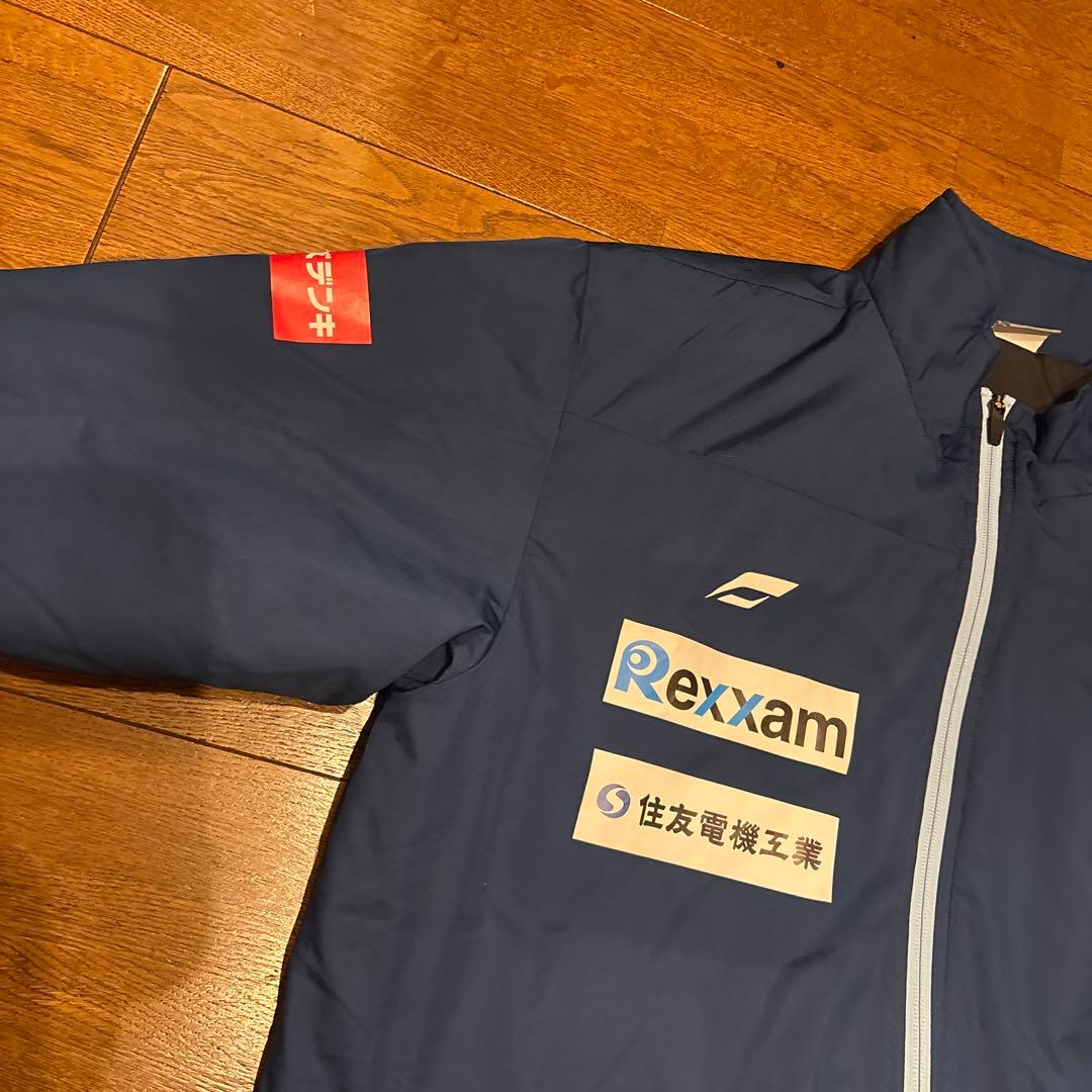 カマタマーレ讃岐　防寒ウォーマー