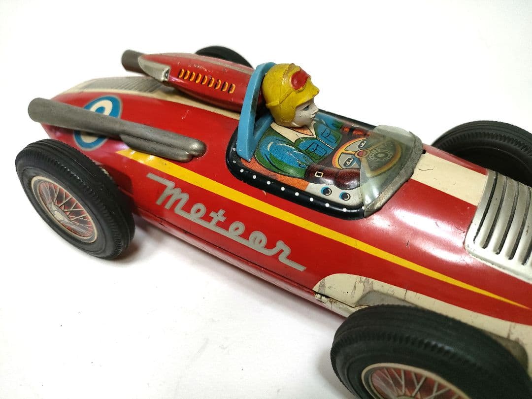 レーシングカー ブリキの自動車