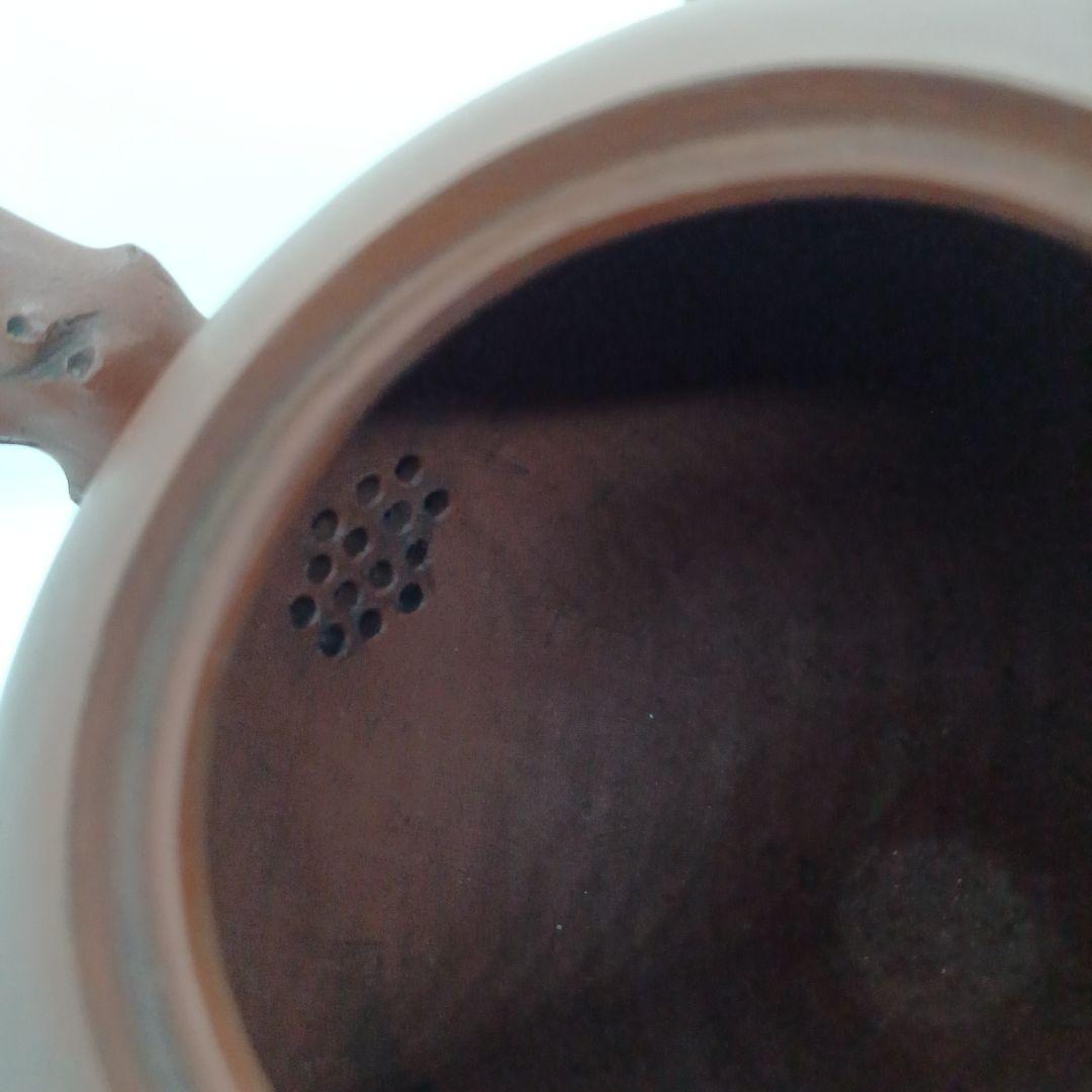 中国宜興　朱泥　葡萄栗鼠　急須　紫砂壺　茶壺　在銘　煎茶道具