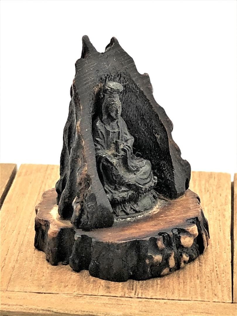 【 鹿角造 厨子入水瓶観音 】　携行仏　豆観音　桐箱付き