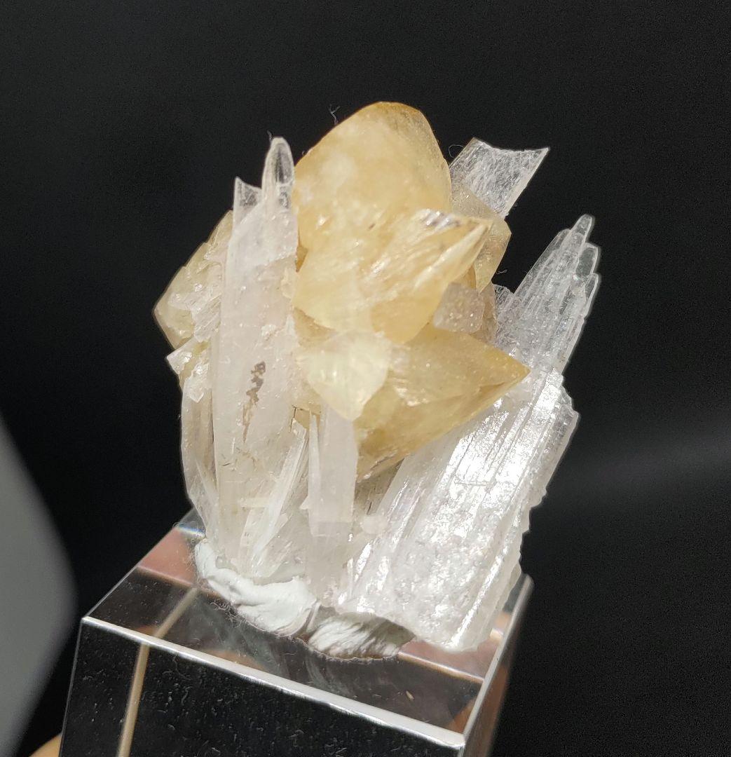 カルサイト セレスタイト 共生 鉱石 鉱物 ミネラル 標本 原石 母岩付き