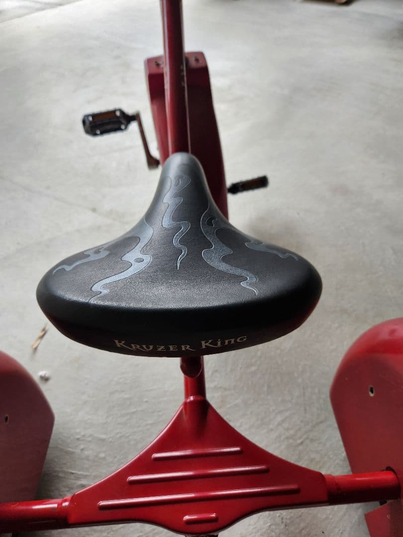 ホットロッド、レッド フレイムデザイン 三輪車 ラジオ・フライヤー