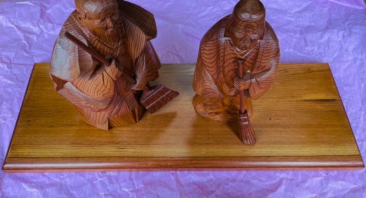 一位一刀彫　高砂（一位の木台付き）