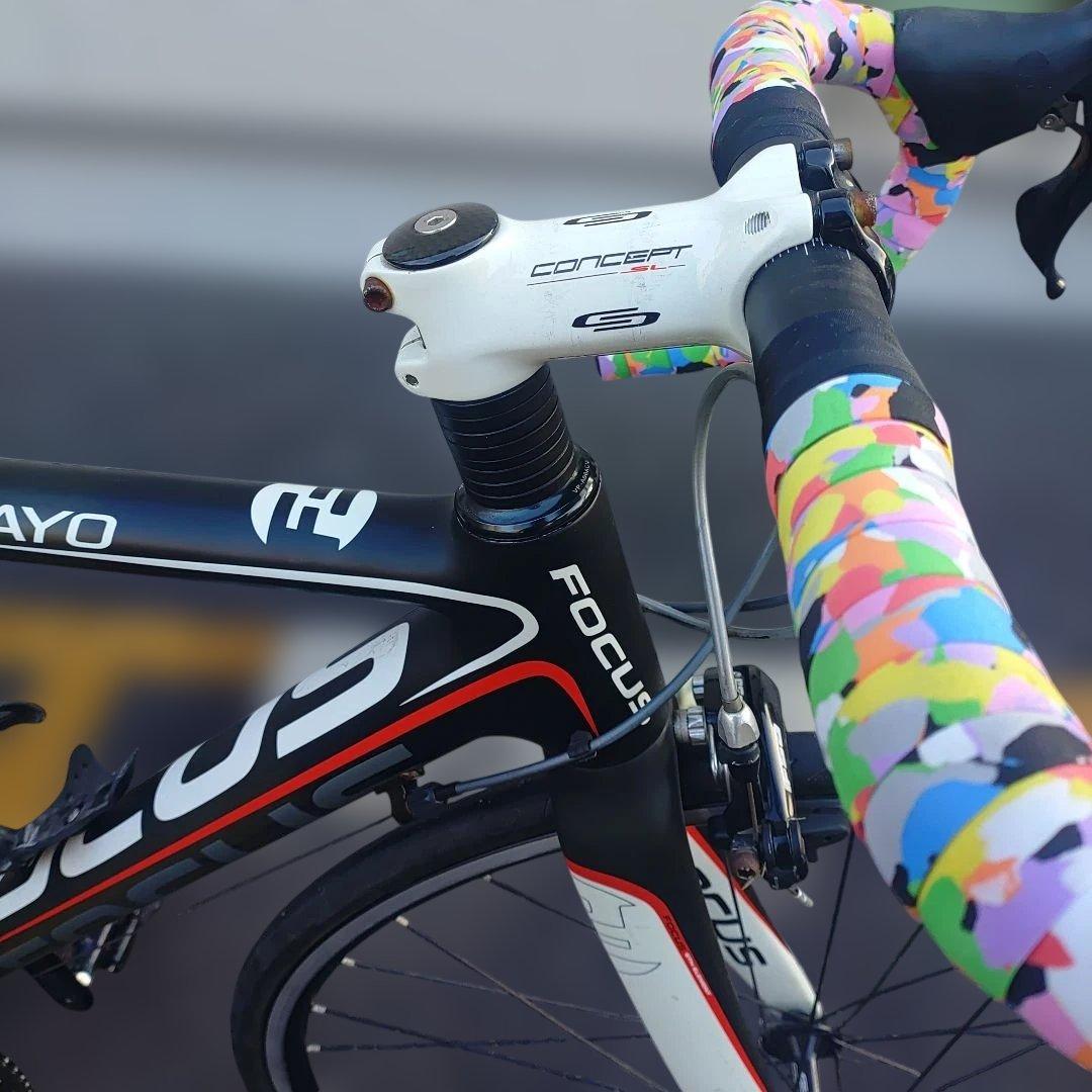 FOCUS CAYO フル・カーボン・フレーム　シマノ105　ロードバイク