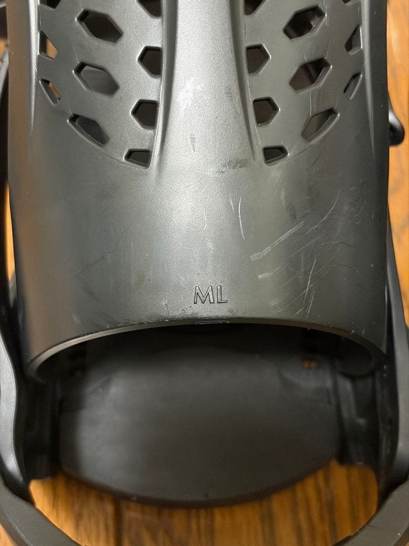 FLUX PR ブラック ビンディング　※ビスが4本しかありません