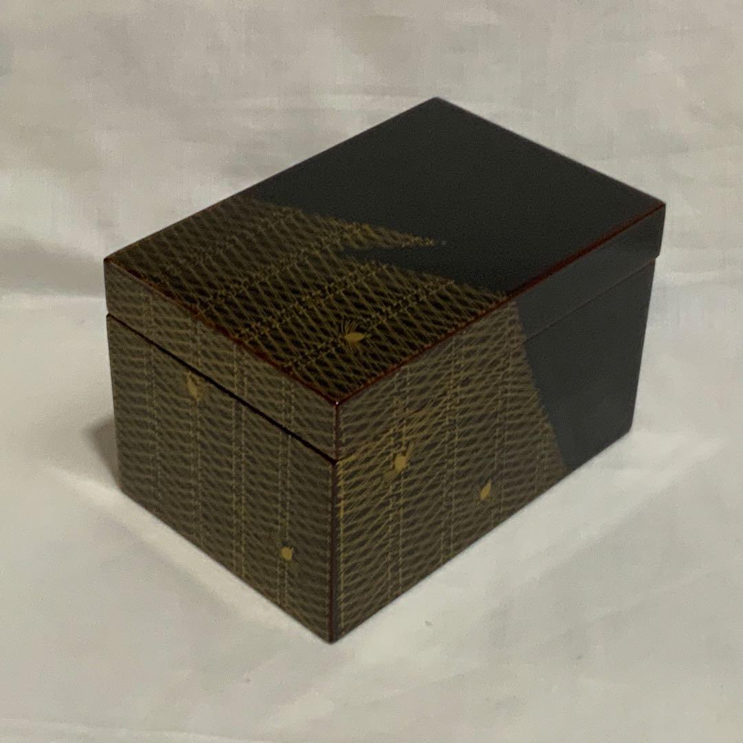 茶道具　漆塗り茶箱と茶器のセット　未使用