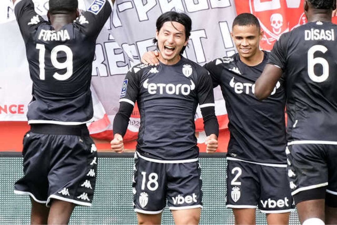 南野拓実 直筆サイン入りユニフォーム