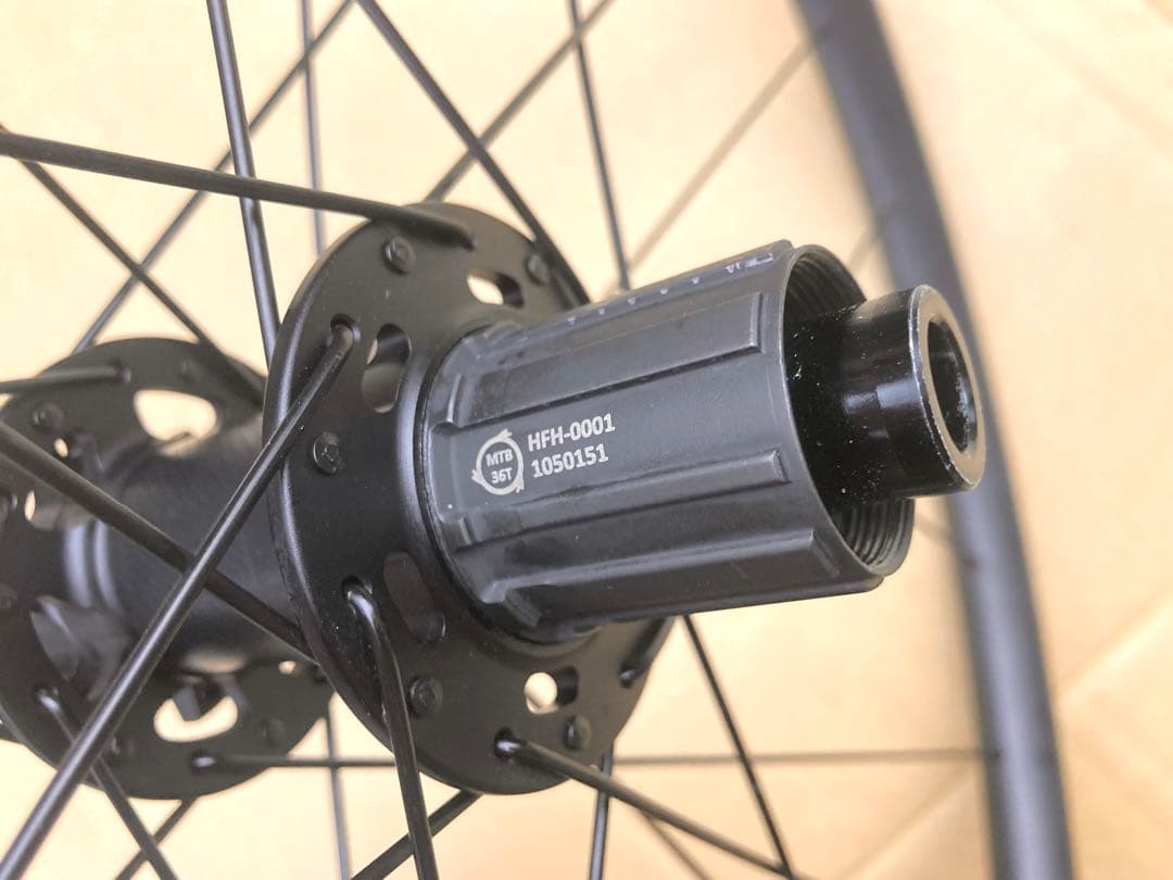 美品!!29 ブースト 15×110 12×148 /スペシャライズド