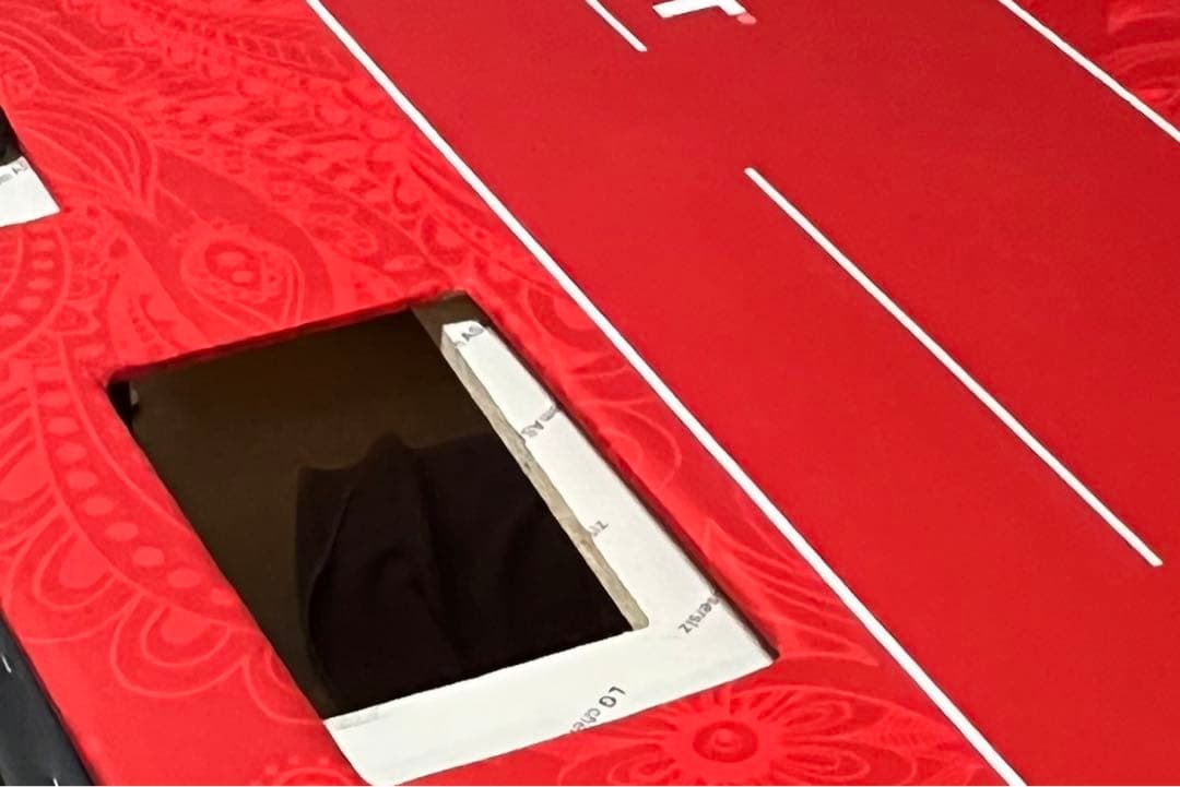 新品未使用 LEDポーカーテーブル　WPTレッドデザイン 　カジノテーブル