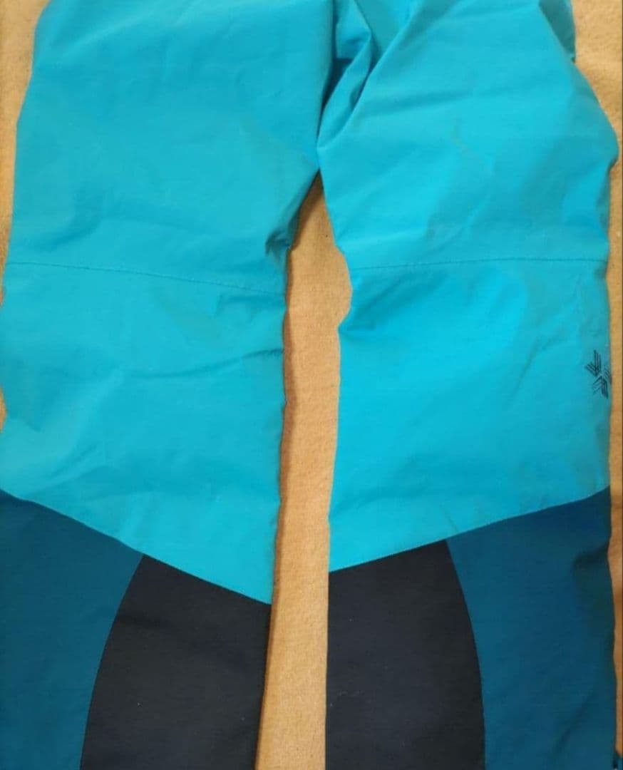 新品タグ付き GOLDWIN ゴールドウィン パンツ