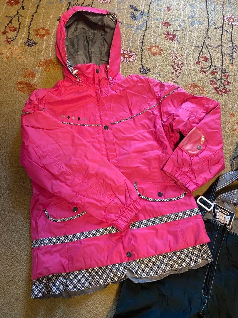 ゴールドウィン　スノーウェア　150 160上下セット