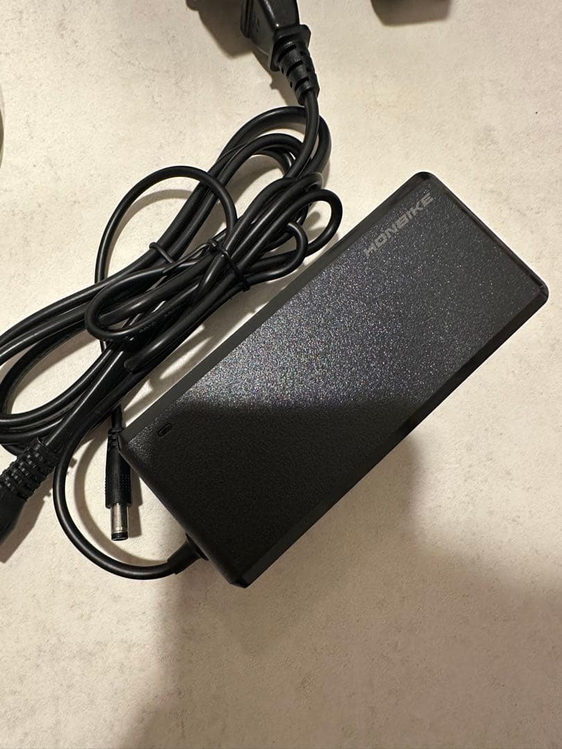 フトロウ　　　HONBIKE 純正バッテリー未使用品　純正自転車ロック付き