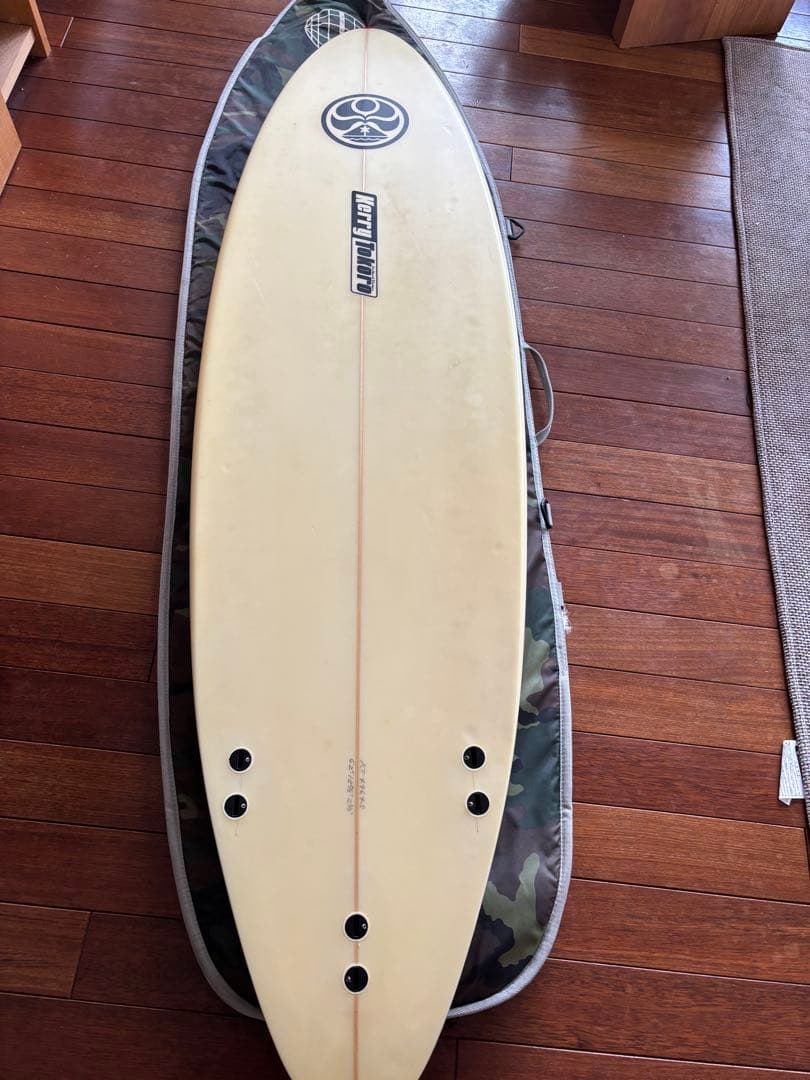 ショートボード　ケリートコロ　全長186センチ　ケース、フィン、コードセット