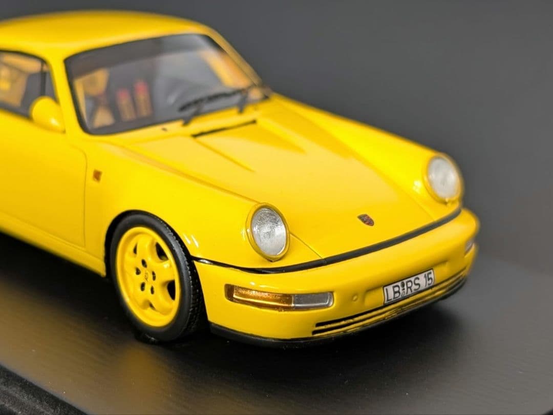 スパーク 1/43 ポルシェ 964 カレラ RS クラブスポーツ 1992