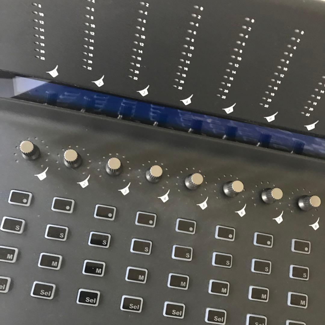 iCON DIGITAL QCON PRO X DAWフィジカルコントローラー