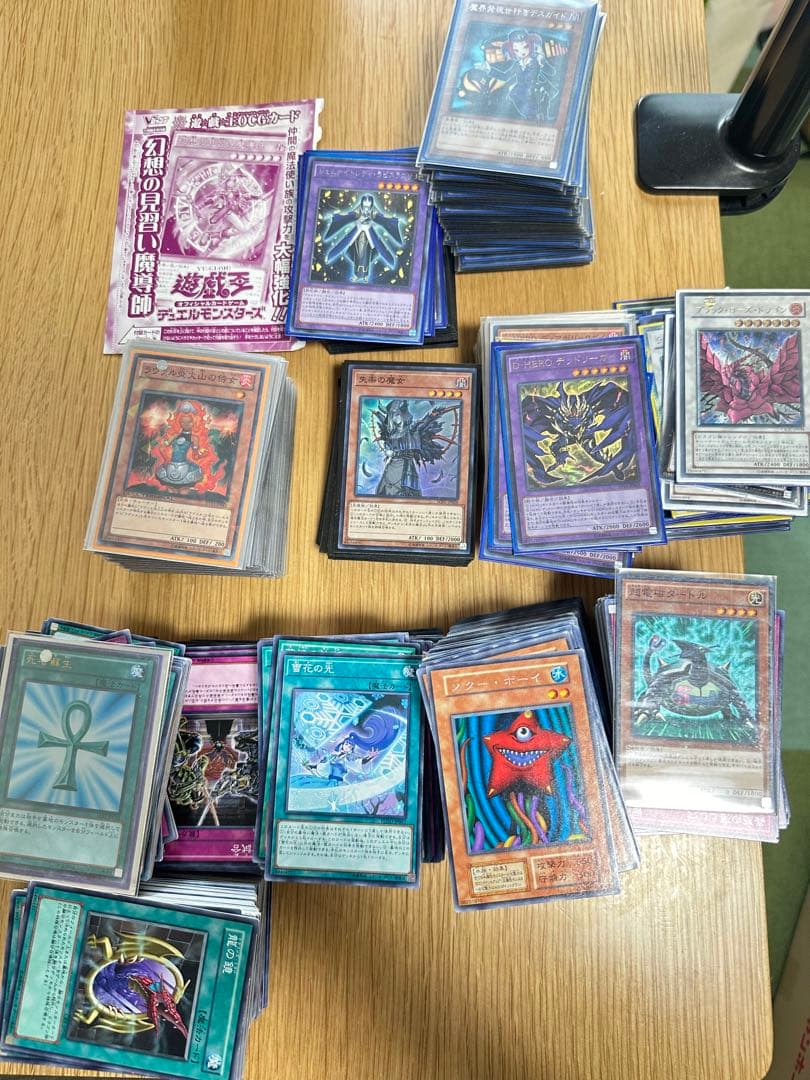 遊戯王　まとめ売り　レリーフ、ホロ、シク美品多数