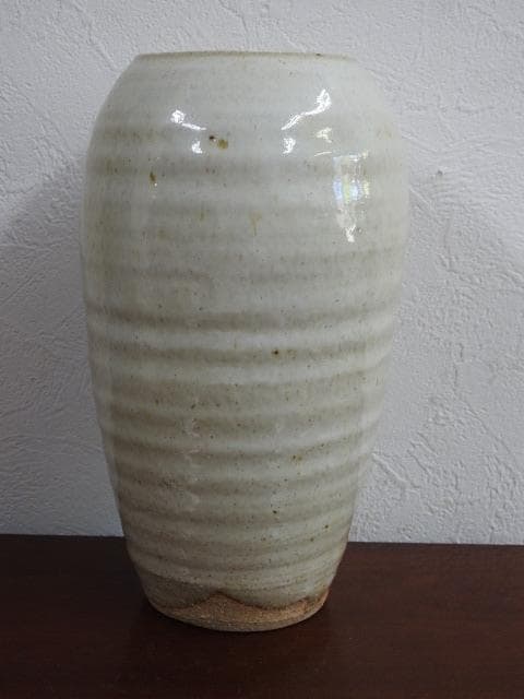 坂倉新兵衛　萩焼花瓶　M８１４