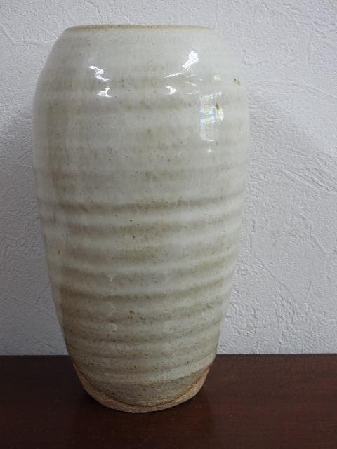 坂倉新兵衛　萩焼花瓶　M８１４