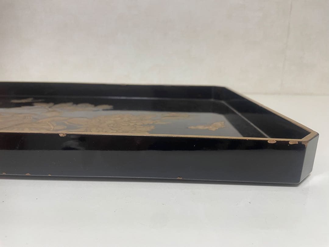 値下げしました　輪島塗り　漆器 膳 金色の花と蝶のデザイン　金蒔絵