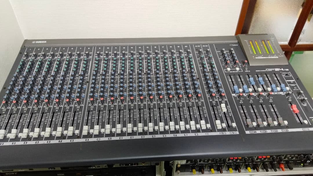 ヤマハGF24/12　特注ハードケース入り。