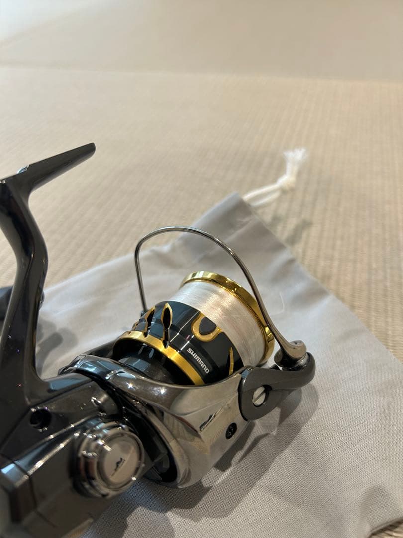 SHIMANO TWIN POWER C2000SHG スピニングリール