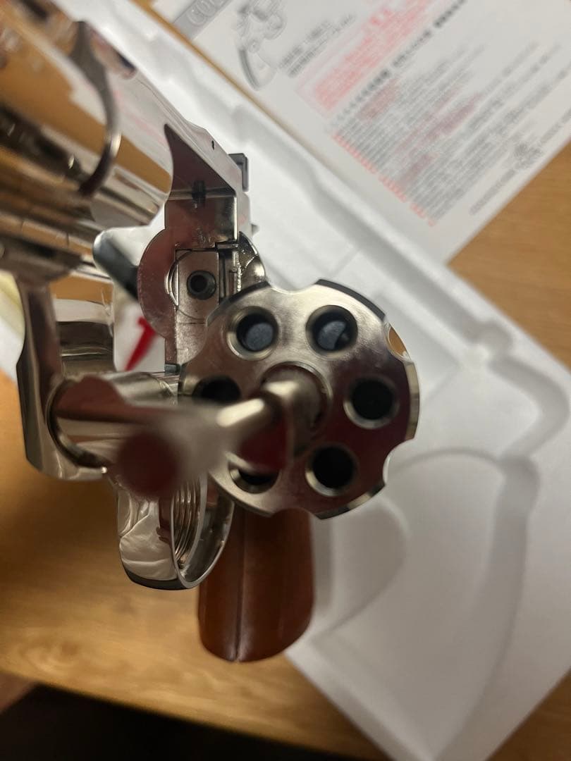 COLT PYTHON R-model 4インチ　ガスガン　ニッケルフィニッシュ