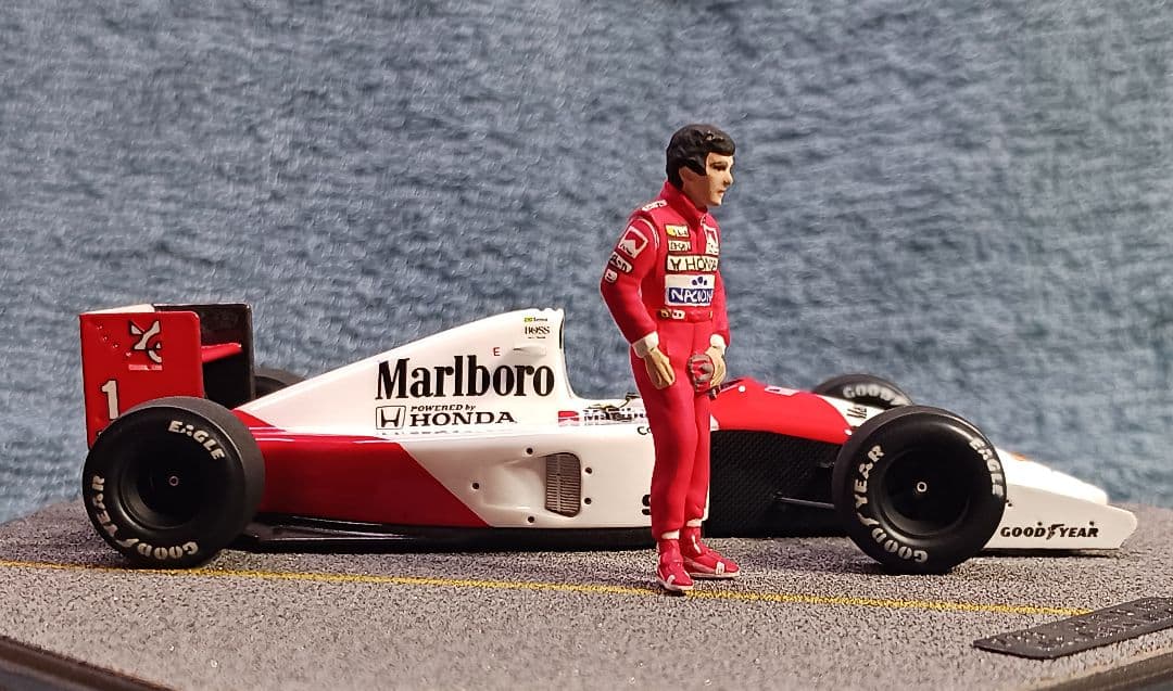 タメオ1/43 マクラーレン MP4/6 キット完成品(アイルトン・セナ)