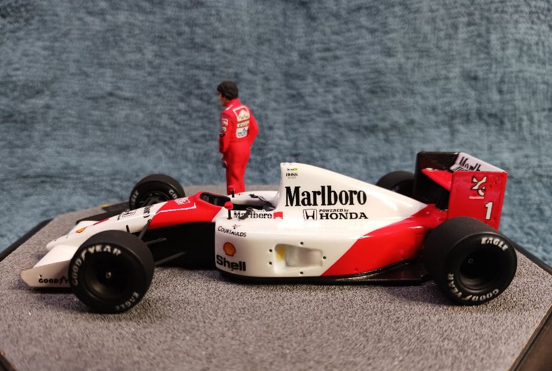 タメオ1/43 マクラーレン MP4/6 キット完成品(アイルトン・セナ)