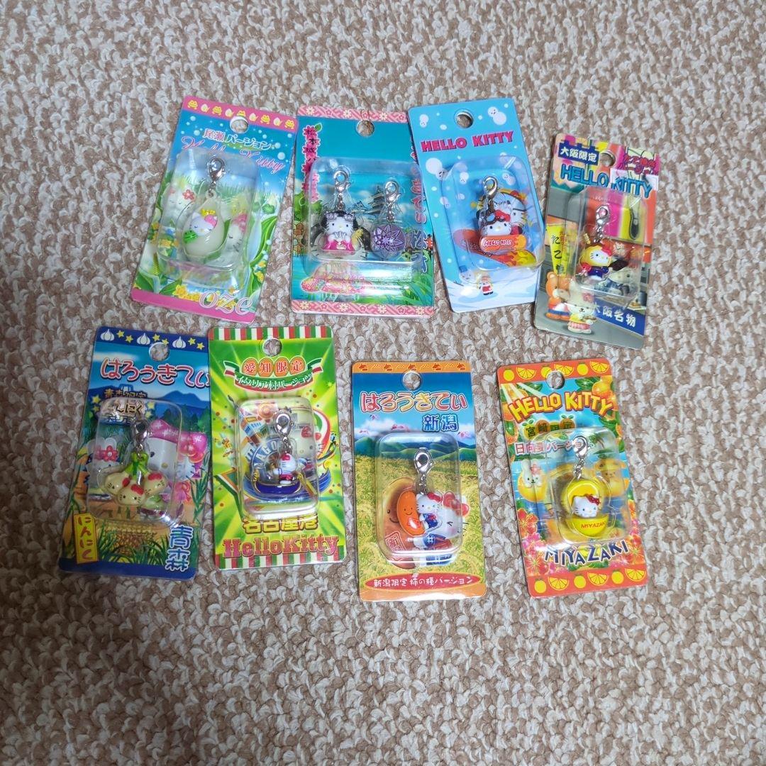 ご当地キティ　ボールペン、ストラップなど 32個