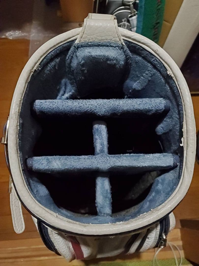 ベンツとタイトリストコラボ　キャディーバッグ