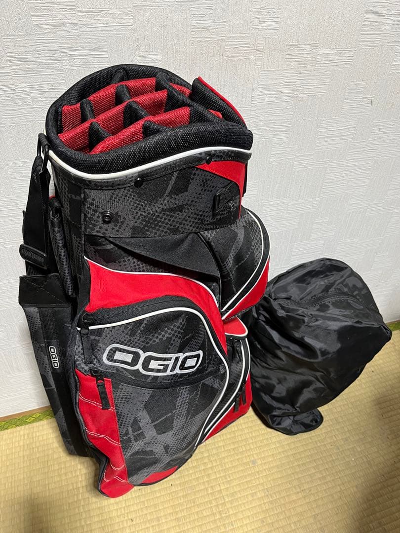 超美品！OGIO オジオ GIZA 9.5型 14分割　ゴルフ キャディバック