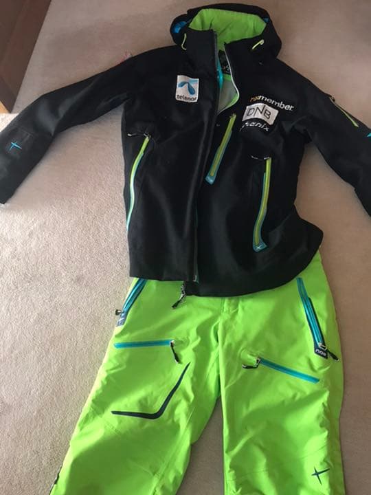 防水加工済み　Phenix スキーウェア　上下セット