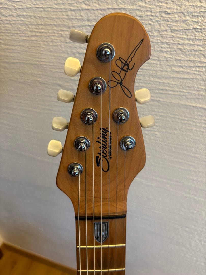 7弦モデル Sterling by Musicman JP157